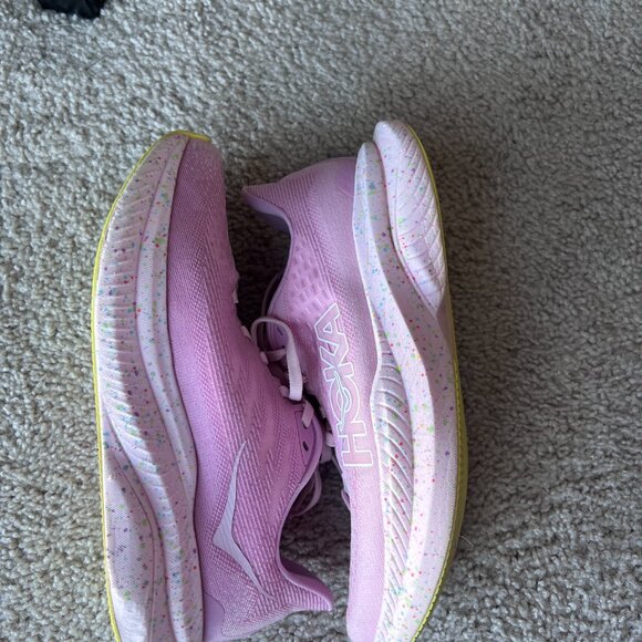 Pink Hoka (Mach 6) - Picture 5 of 6